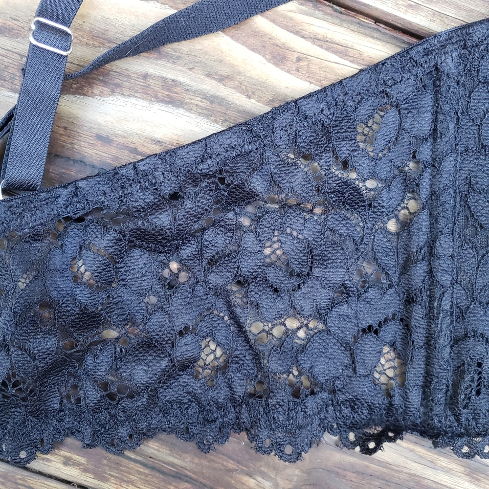Love Honey Lingerie Black Lace Bra With Underwire and Unique Straps - 5X/6X - Picture 10 of 12
